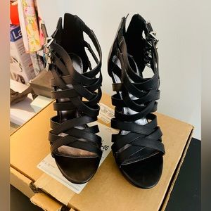 Steve Madden Black wedges